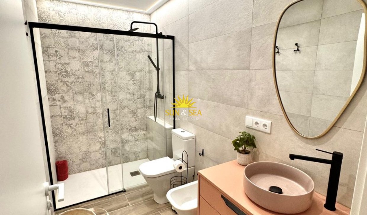 Alquiler a largo plazo - Duplex - Alicante - Carolinas Bajas