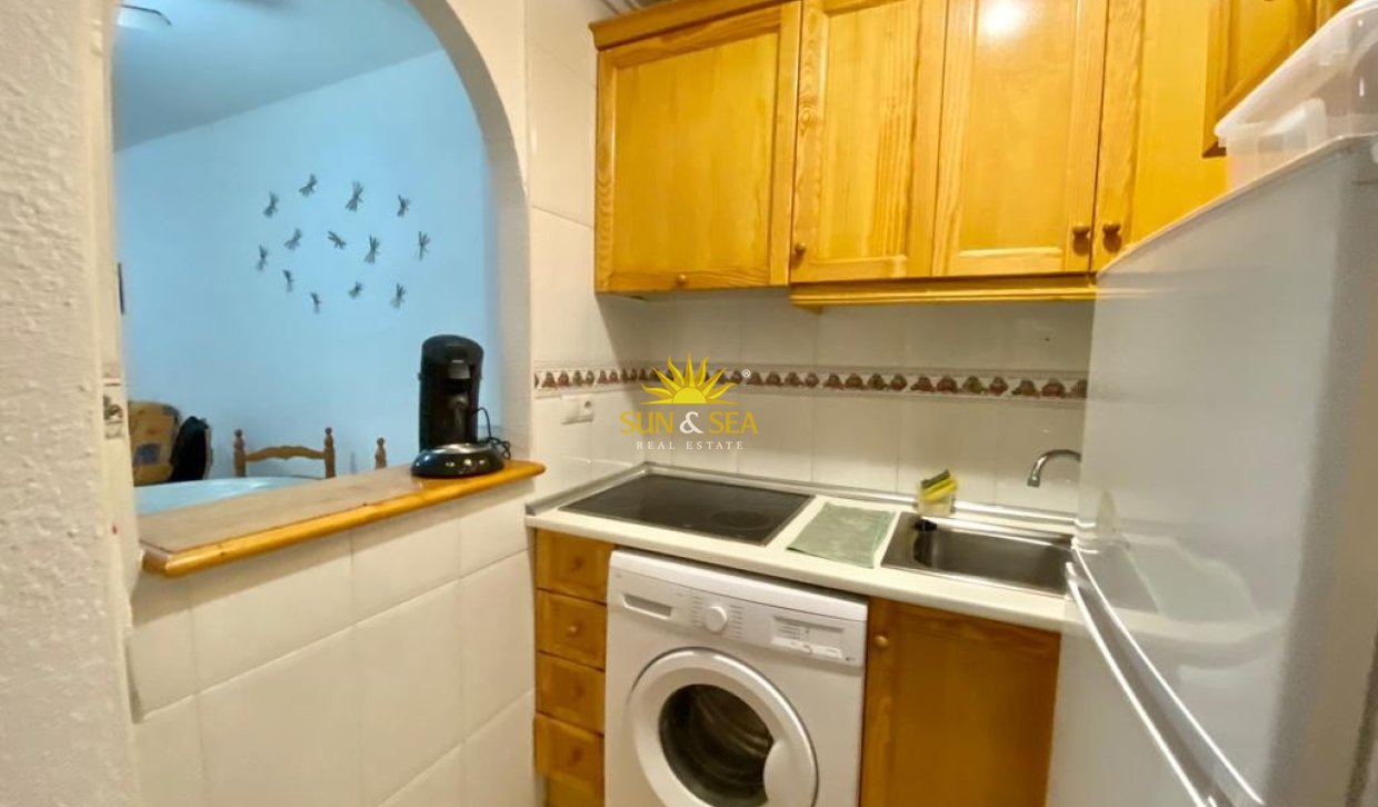 Wiederverkauf - Wohnung - Torrevieja - Centro