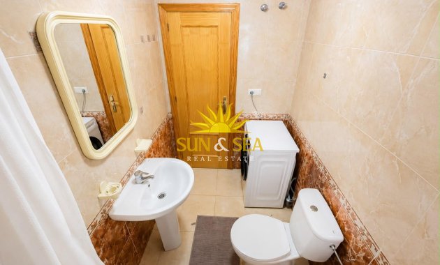 Resale - Apartment - Torrevieja - torrevieja