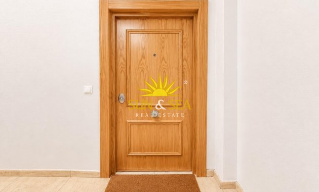 Resale - Apartment - Torrevieja - torrevieja