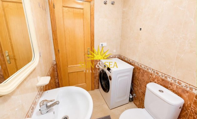 Resale - Apartment - Torrevieja - torrevieja