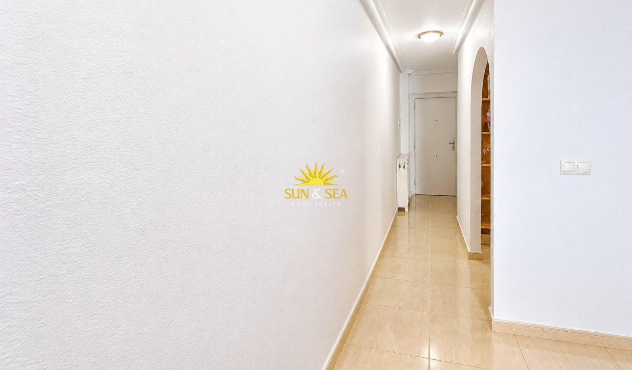 Resale - Apartment - Torrevieja - torrevieja