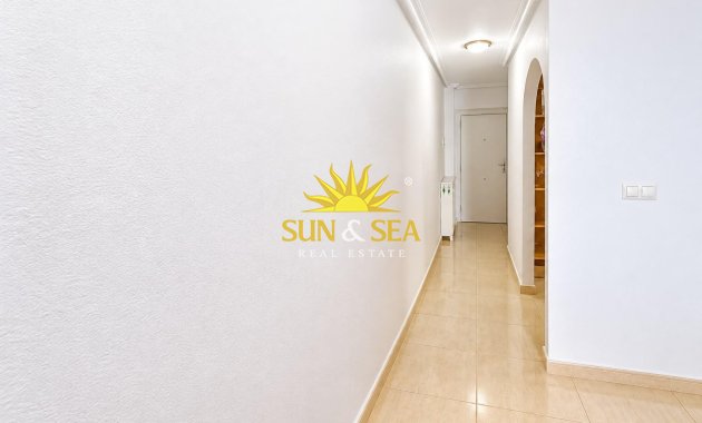 Resale - Apartment - Torrevieja - torrevieja