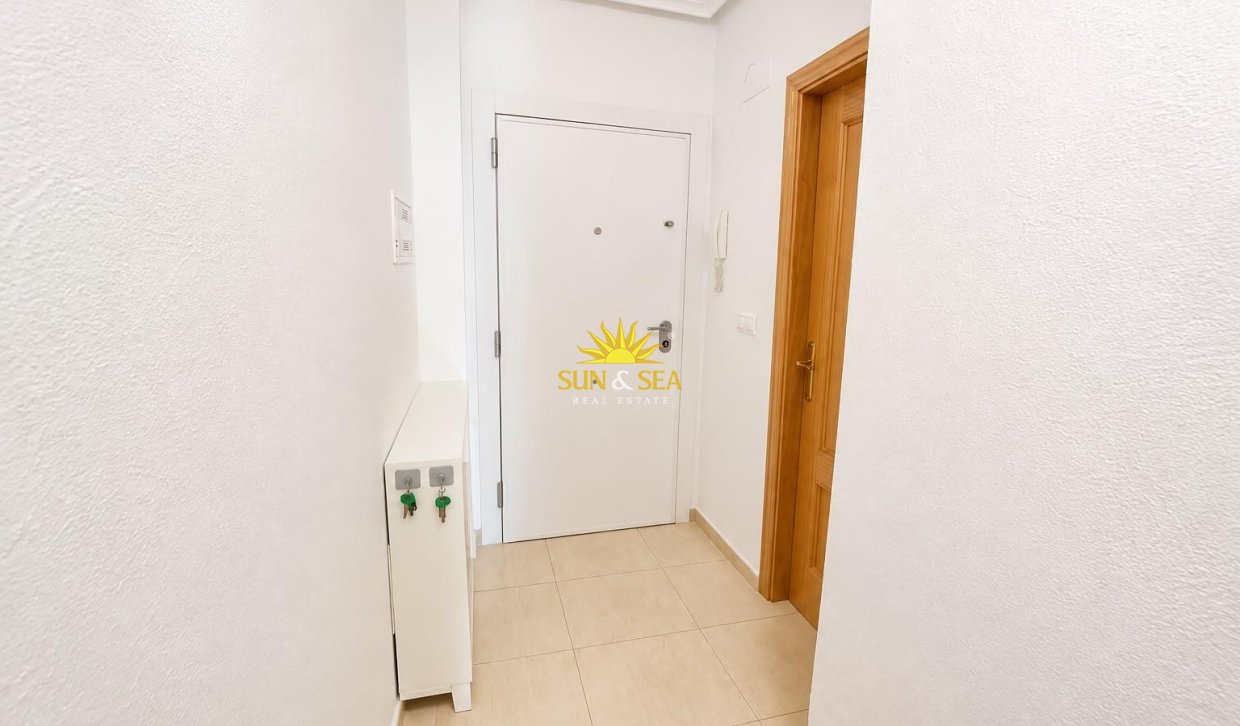 Resale - Apartment - Torrevieja - torrevieja