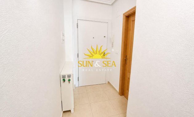 Resale - Apartment - Torrevieja - torrevieja