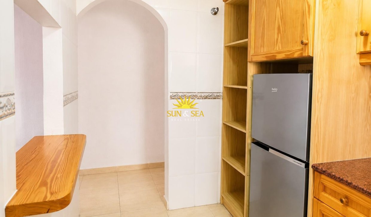 Resale - Apartment - Torrevieja - torrevieja