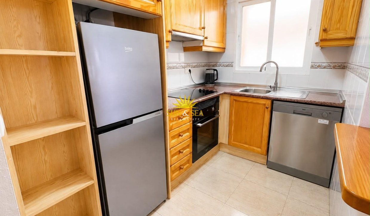 Resale - Apartment - Torrevieja - torrevieja