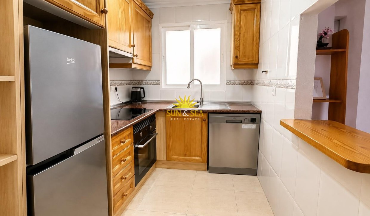Resale - Apartment - Torrevieja - torrevieja