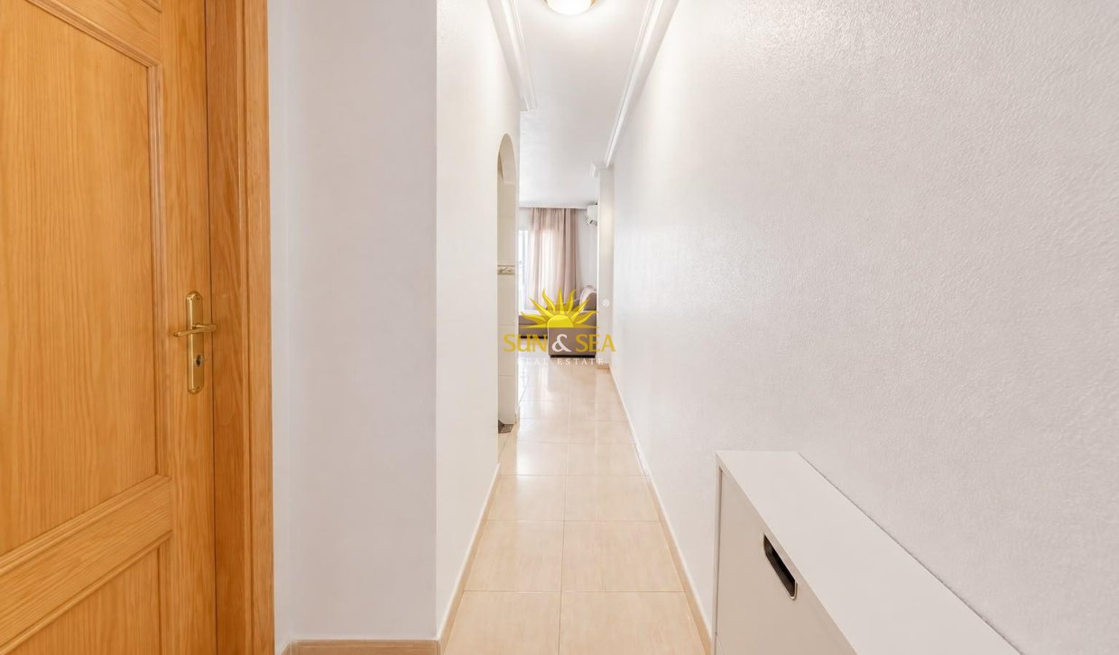 Resale - Apartment - Torrevieja - torrevieja