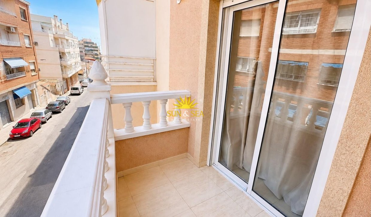 Resale - Apartment - Torrevieja - torrevieja