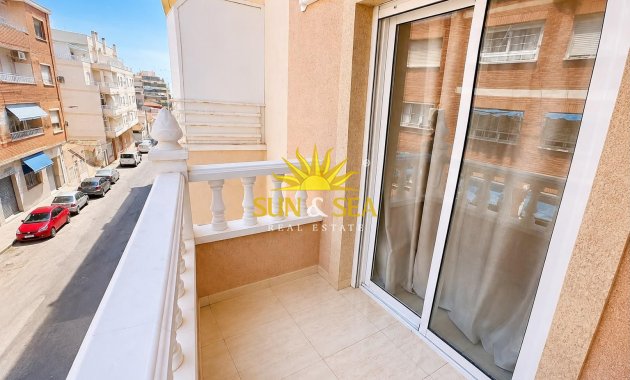 Resale - Apartment - Torrevieja - torrevieja