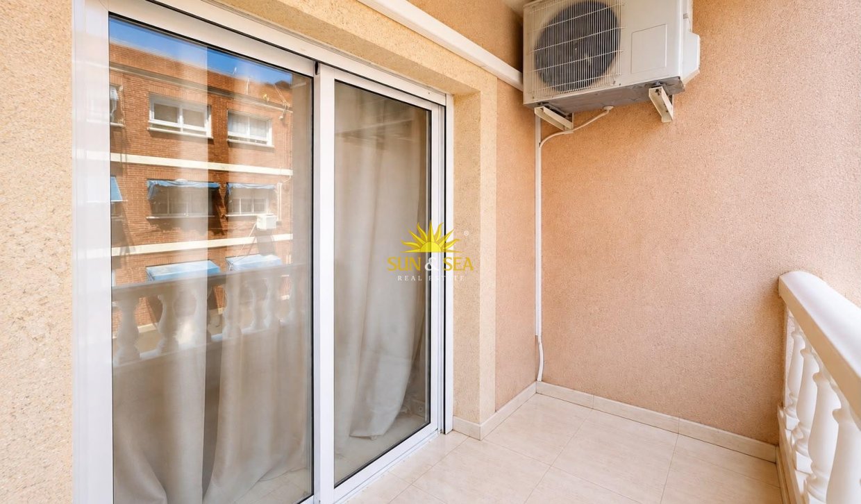 Resale - Apartment - Torrevieja - torrevieja