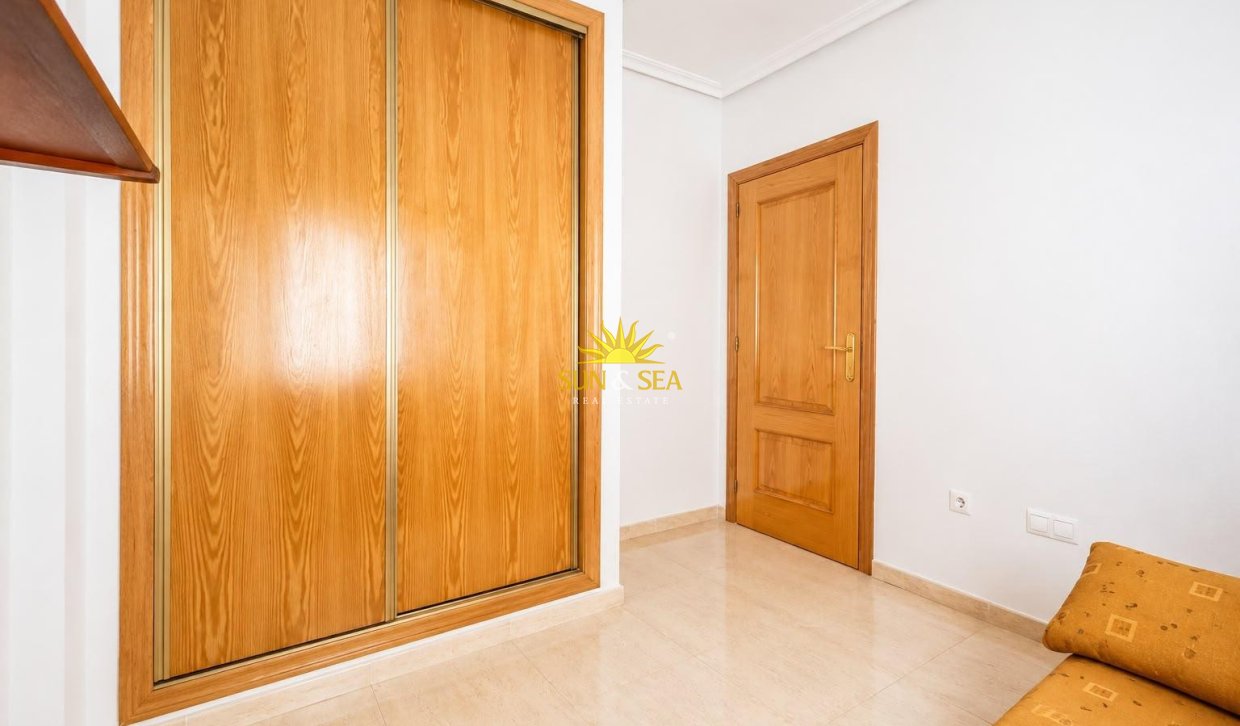 Resale - Apartment - Torrevieja - torrevieja