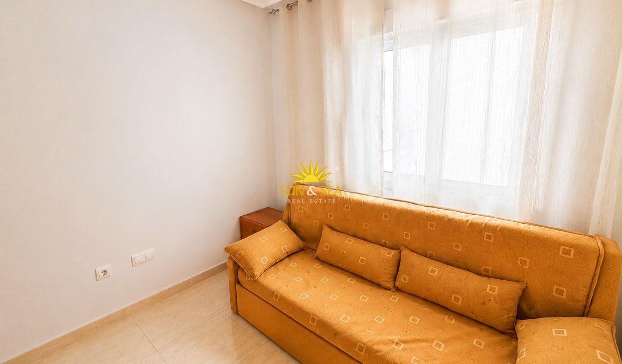 Resale - Apartment - Torrevieja - torrevieja