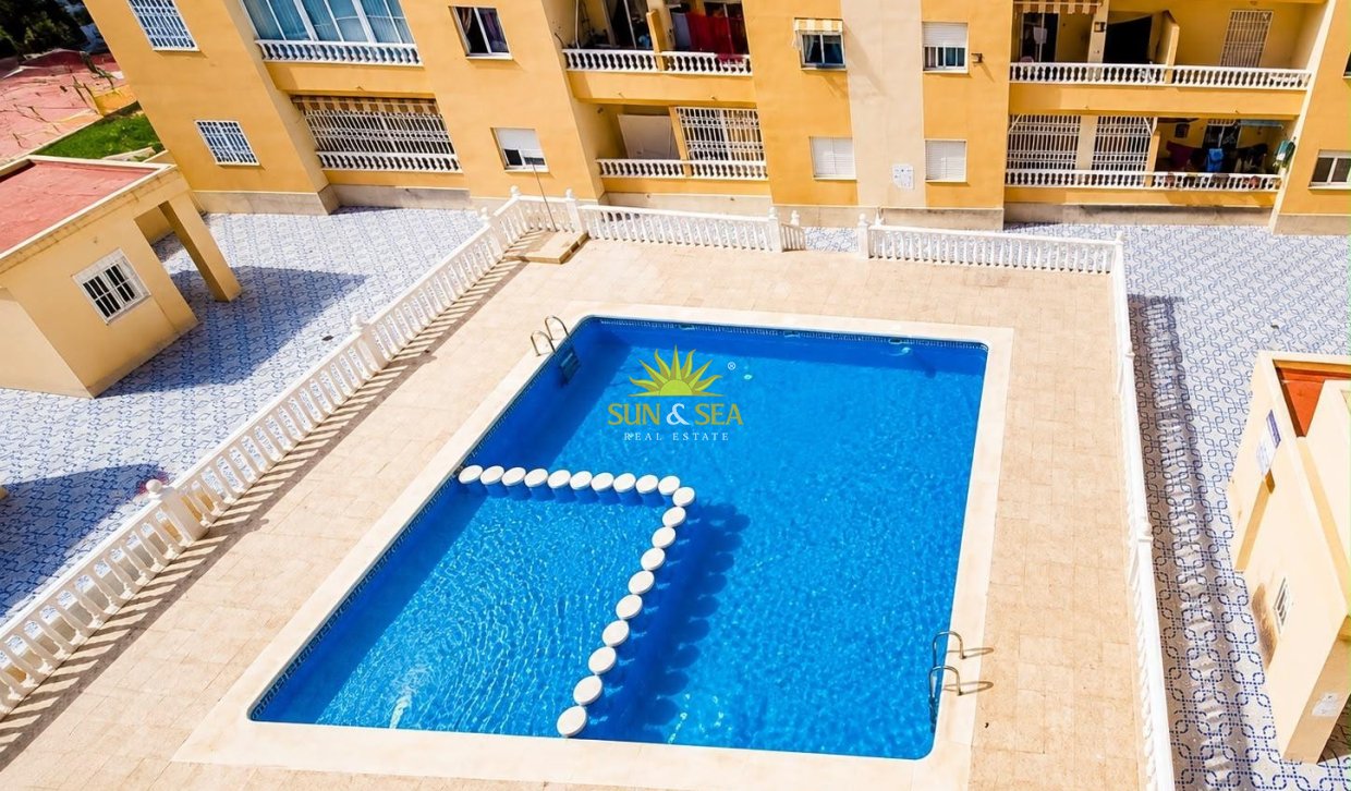 Resale - Apartment - Torrevieja - torrevieja