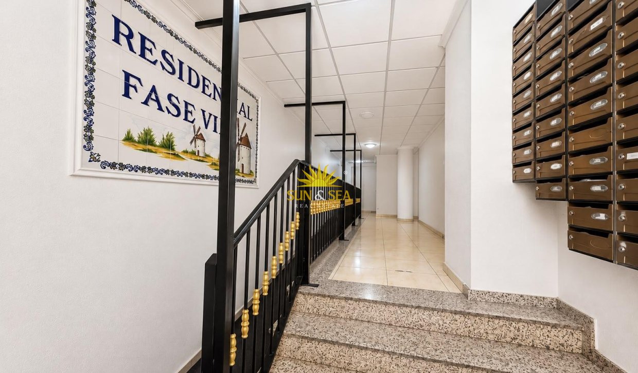 Resale - Apartment - Torrevieja - torrevieja