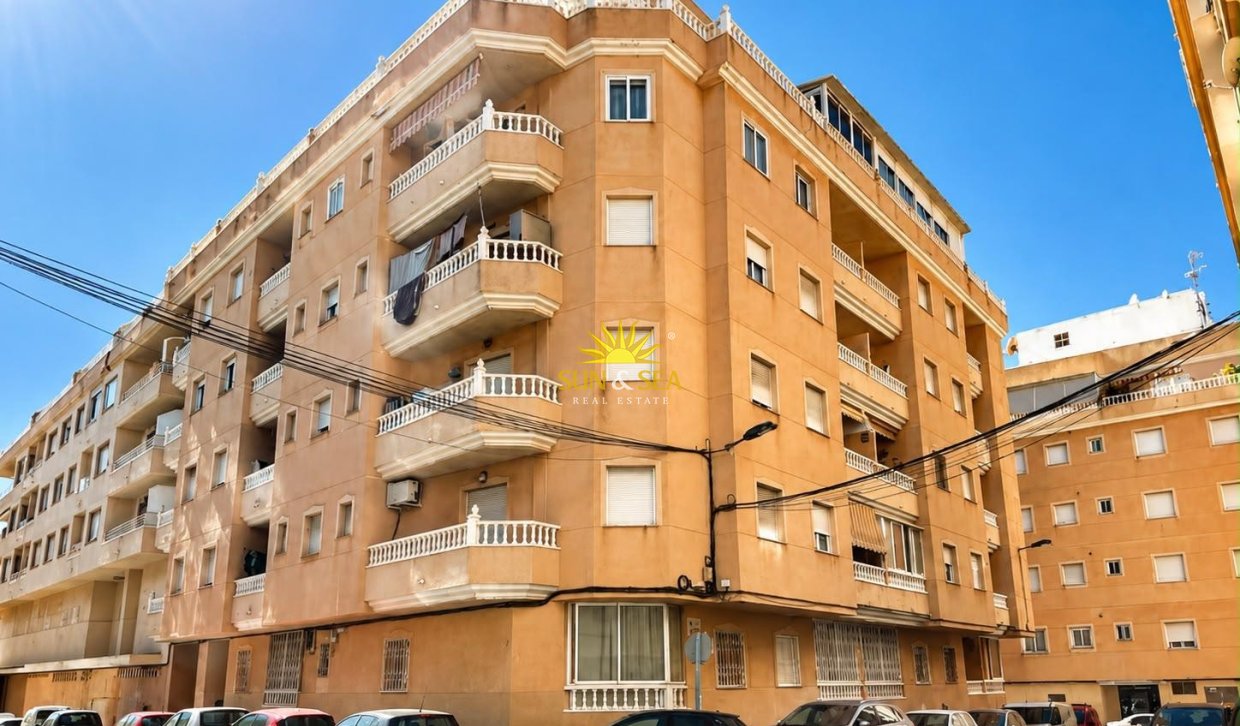 Resale - Apartment - Torrevieja - torrevieja