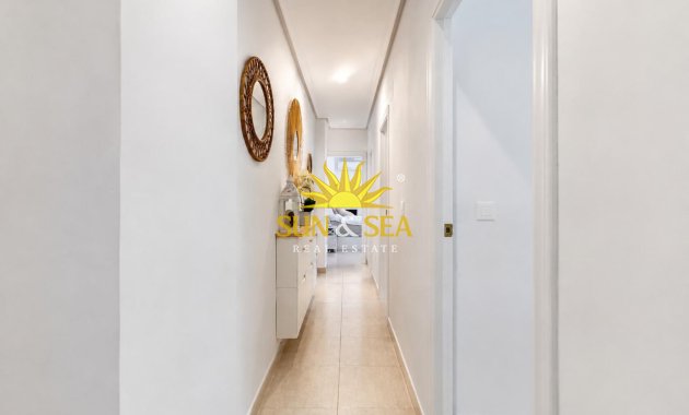 Resale - Apartment - Torrevieja - Centro