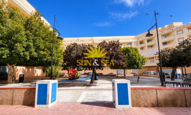 Resale - Apartment - Torrevieja - Centro