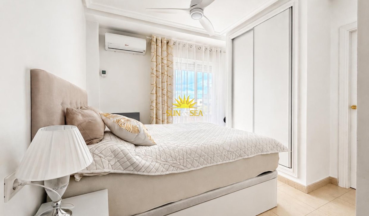 Resale - Apartment - Torrevieja - Centro