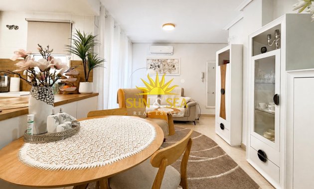 Resale - Apartment - Torrevieja - Centro