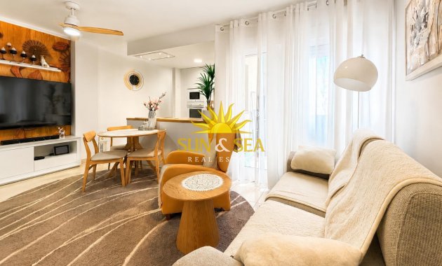 Resale - Apartment - Torrevieja - Centro