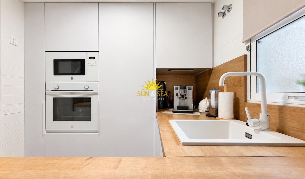 Resale - Apartment - Torrevieja - Centro