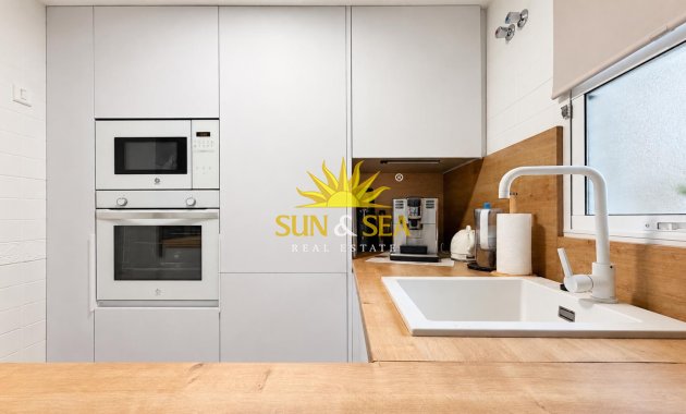 Resale - Apartment - Torrevieja - Centro