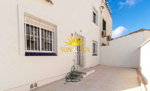 Wiederverkauf - Villa / Doppelhaushälfte - Orihuela Costa - La Florida
