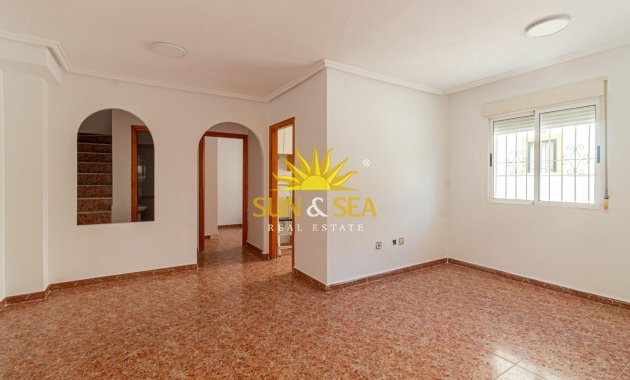Wiederverkauf - Villa / Doppelhaushälfte - Orihuela Costa - La Florida