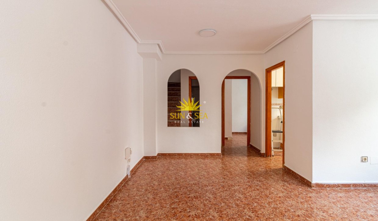 Wiederverkauf - Villa / Doppelhaushälfte - Orihuela Costa - La Florida