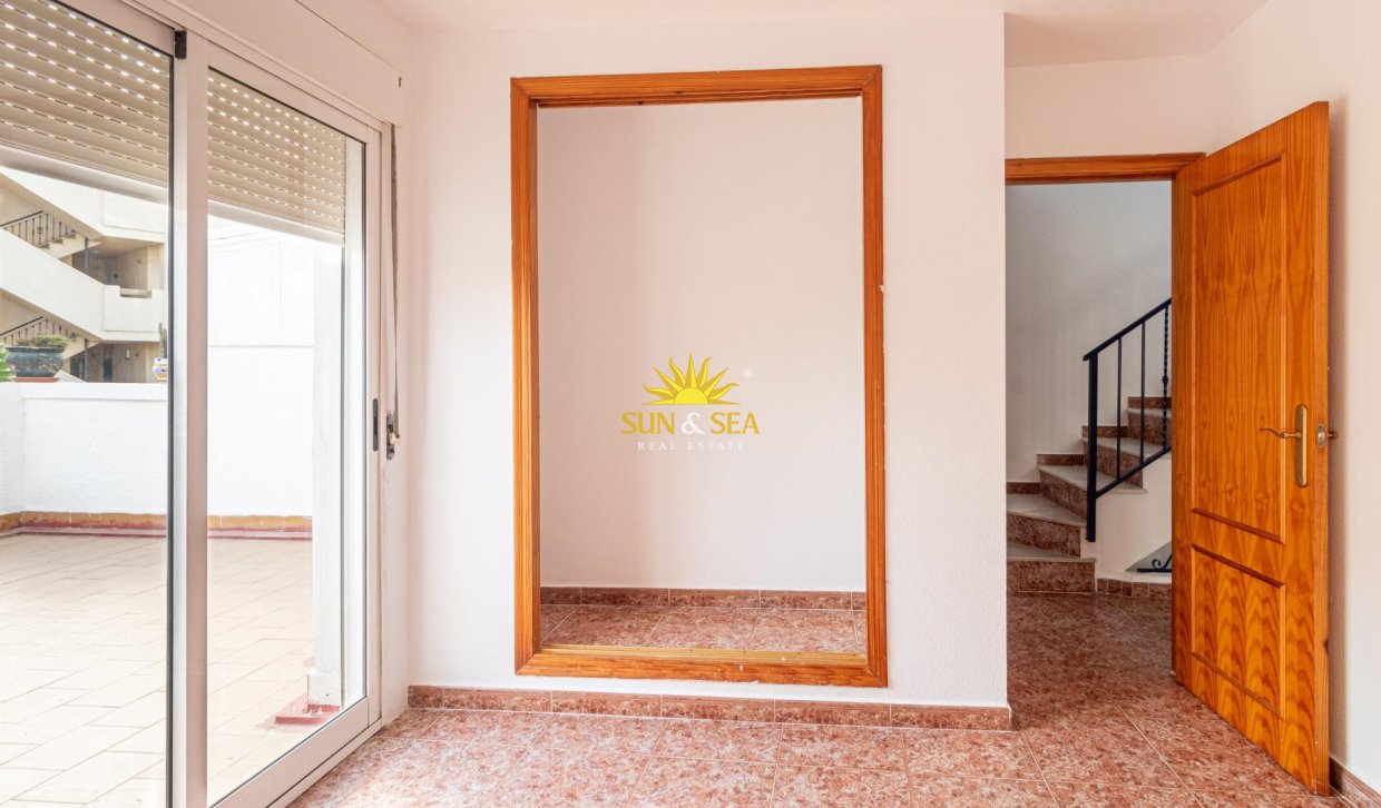 Wiederverkauf - Villa / Doppelhaushälfte - Orihuela Costa - La Florida