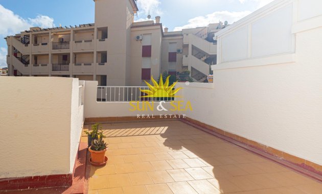 Wiederverkauf - Villa / Doppelhaushälfte - Orihuela Costa - La Florida