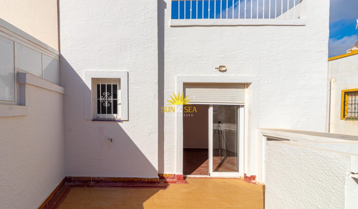 Wiederverkauf - Villa / Doppelhaushälfte - Orihuela Costa - La Florida