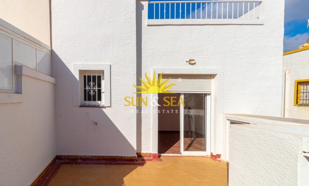 Wiederverkauf - Villa / Doppelhaushälfte - Orihuela Costa - La Florida
