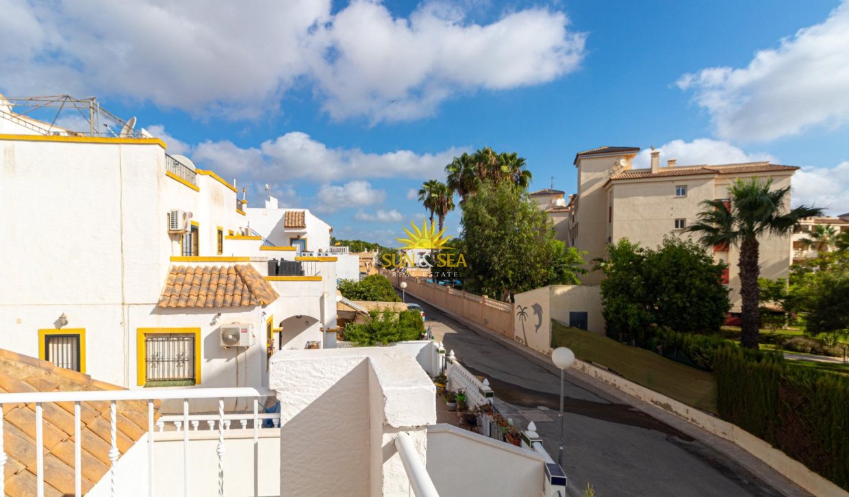 Wiederverkauf - Villa / Doppelhaushälfte - Orihuela Costa - La Florida