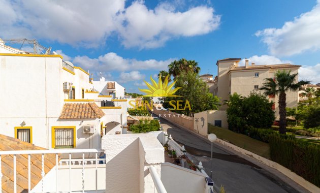 Wiederverkauf - Villa / Doppelhaushälfte - Orihuela Costa - La Florida