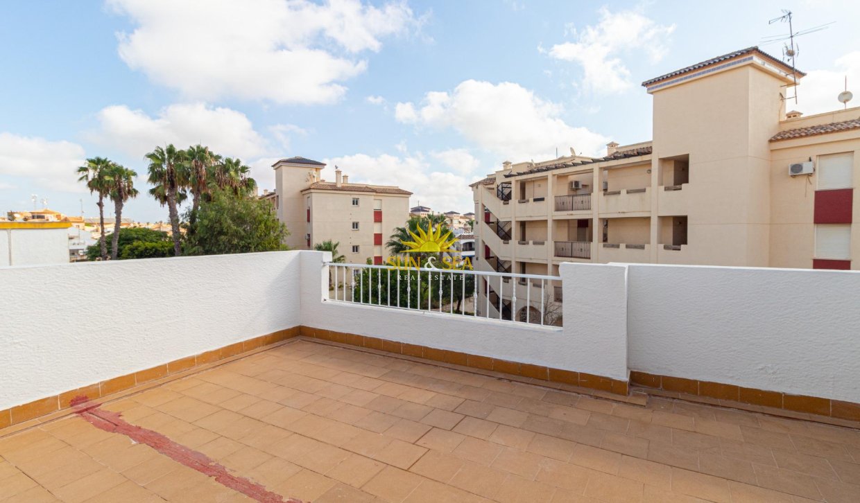 Wiederverkauf - Villa / Doppelhaushälfte - Orihuela Costa - La Florida