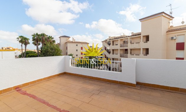 Wiederverkauf - Villa / Doppelhaushälfte - Orihuela Costa - La Florida