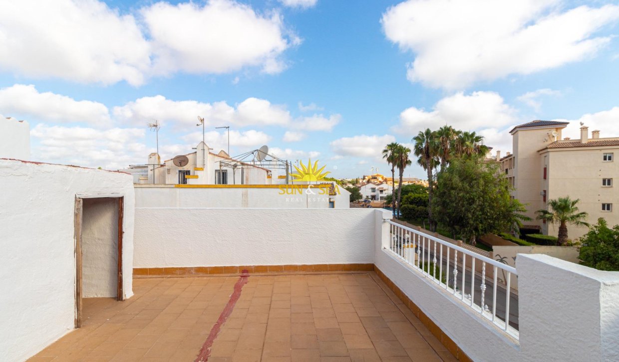 Wiederverkauf - Villa / Doppelhaushälfte - Orihuela Costa - La Florida