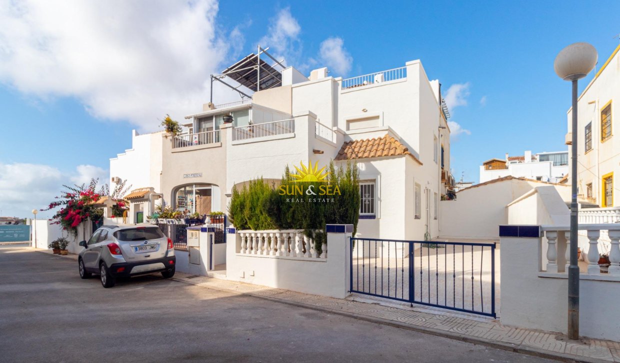 Wiederverkauf - Villa / Doppelhaushälfte - Orihuela Costa - La Florida