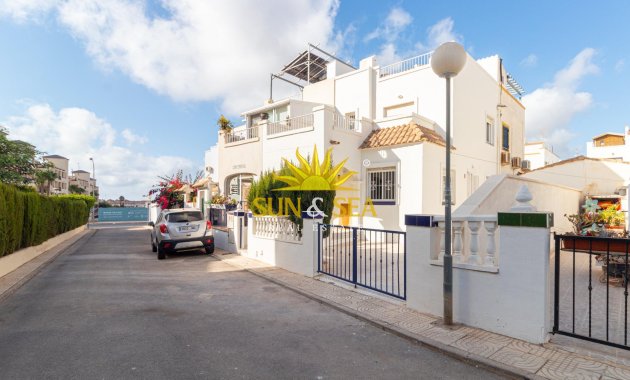 Wiederverkauf - Villa / Doppelhaushälfte - Orihuela Costa - La Florida