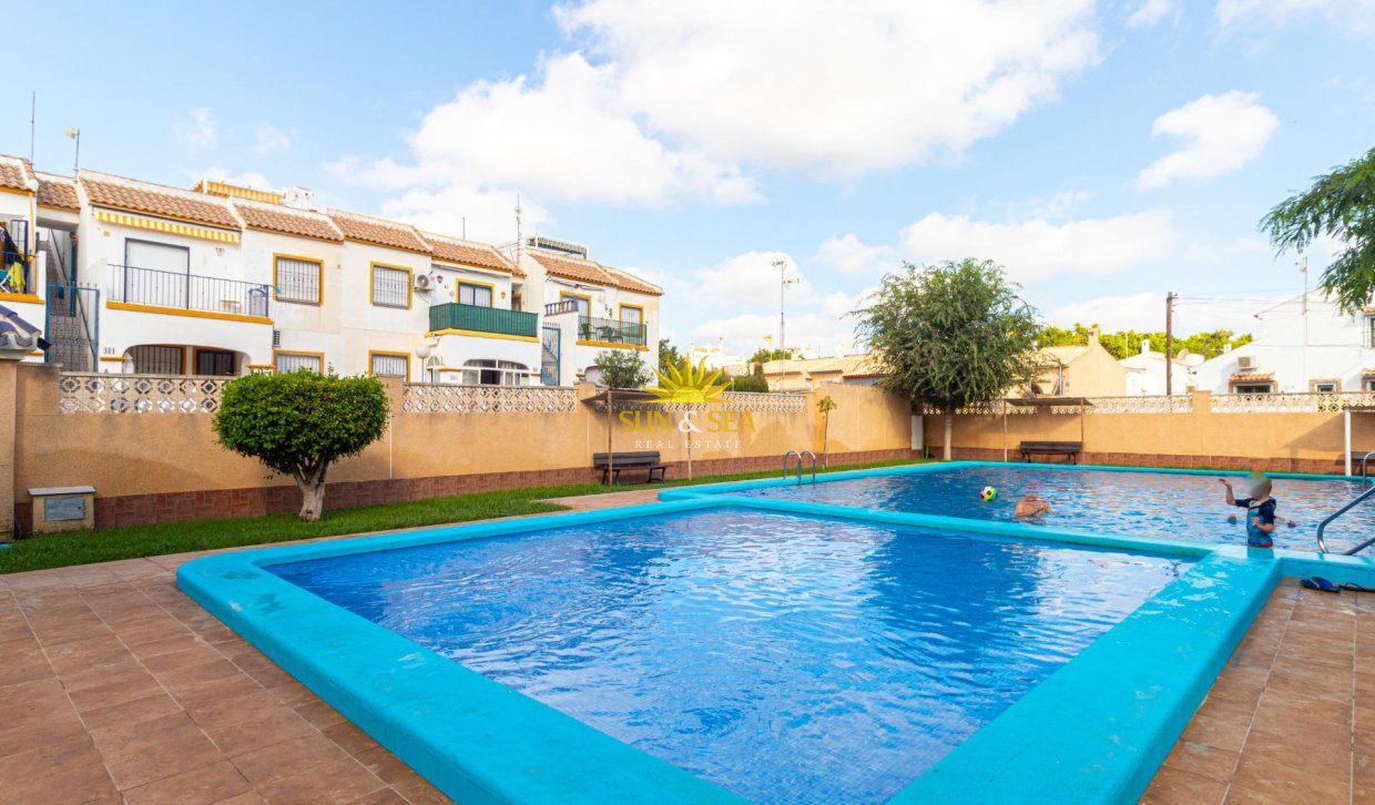 Wiederverkauf - Villa / Doppelhaushälfte - Orihuela Costa - La Florida