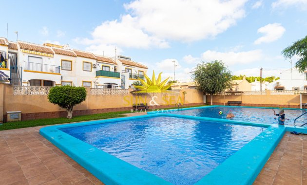 Wiederverkauf - Villa / Doppelhaushälfte - Orihuela Costa - La Florida
