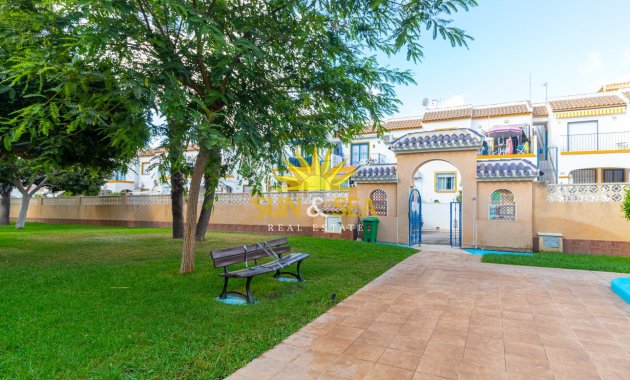Wiederverkauf - Villa / Doppelhaushälfte - Orihuela Costa - La Florida