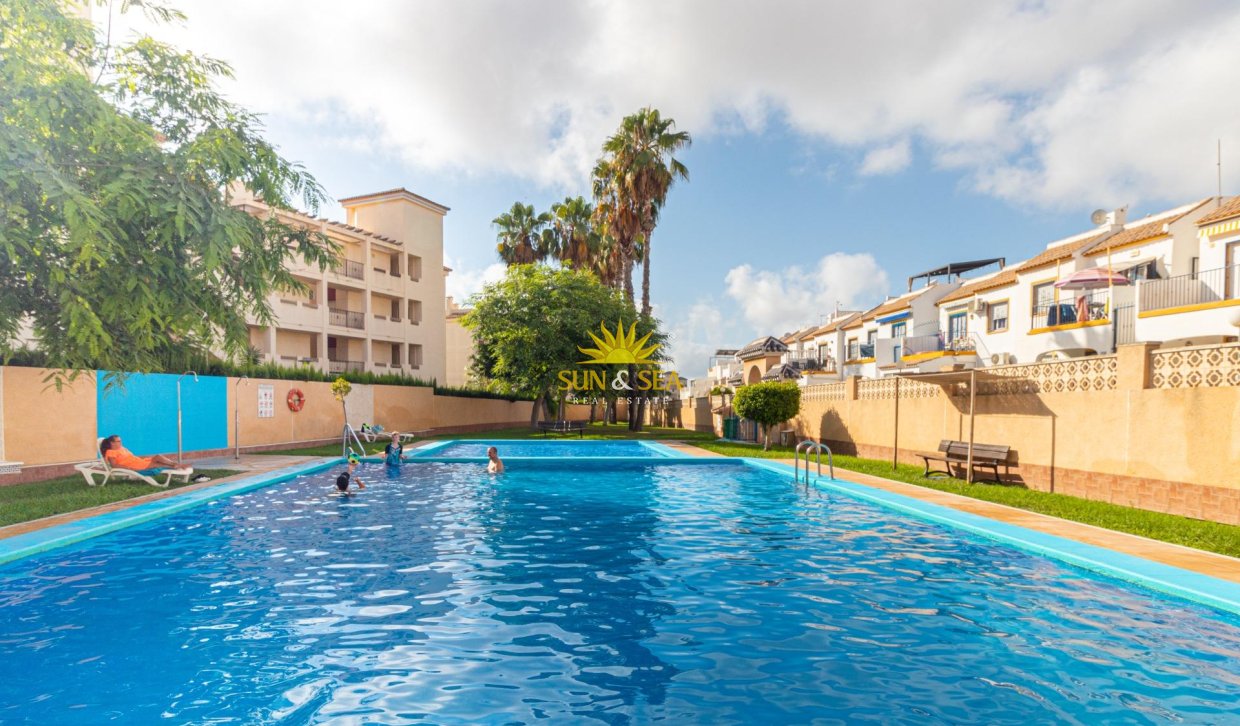 Wiederverkauf - Villa / Doppelhaushälfte - Orihuela Costa - La Florida
