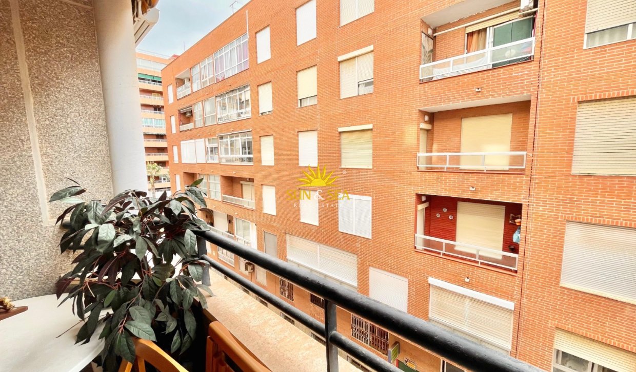 Langfristige Vermietung - Wohnung - Torrevieja - Playa del Acequión