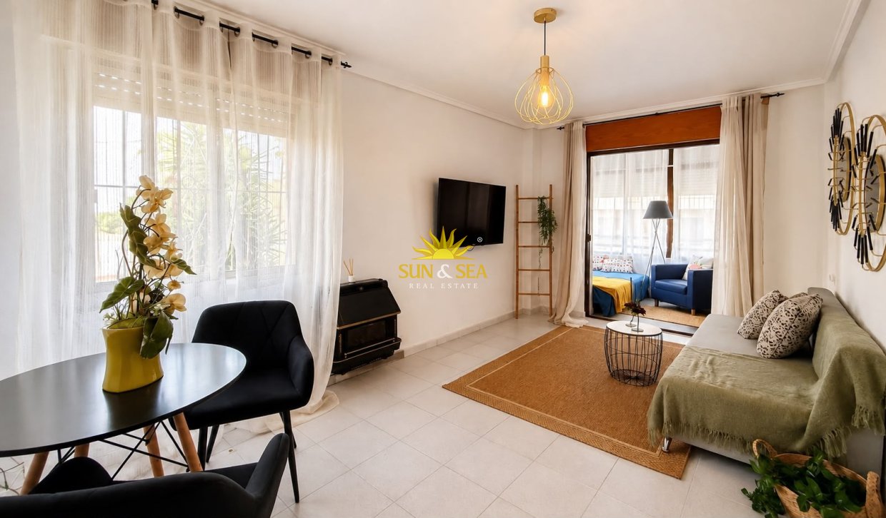 Resale - Apartment - Torrevieja - torrevieja
