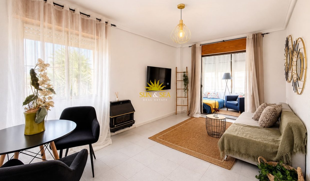 Resale - Apartment - Torrevieja - torrevieja