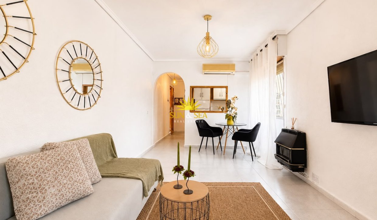 Resale - Apartment - Torrevieja - torrevieja
